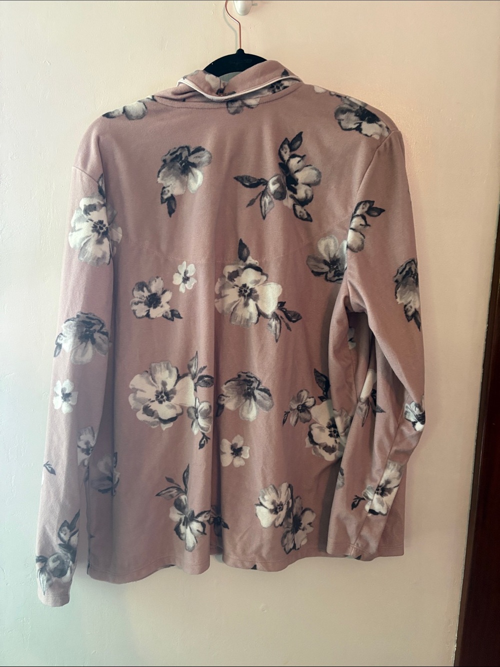 Simply Vera Vera Wang Pink and Black Floral Pajama Set - Picture 11 of 12